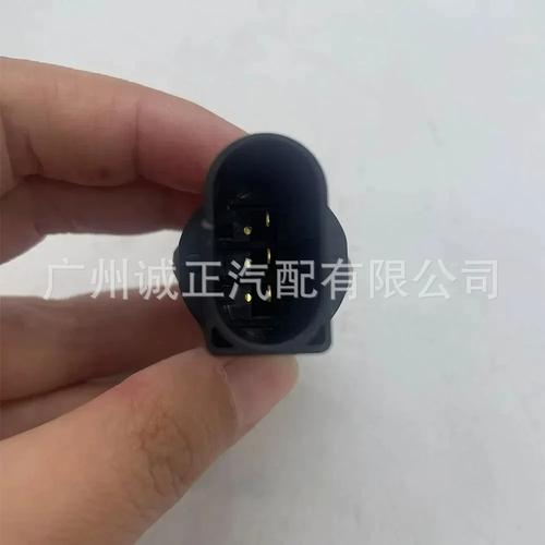 精準(zhǔn)動(dòng)力之心 柴油發(fā)動(dòng)機(jī)燃油共軌壓力傳感器 0281002504 與 0281002942 全解析